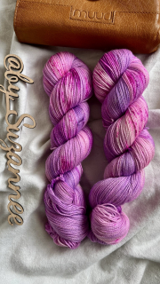 Se zlatou stelinou - fialová